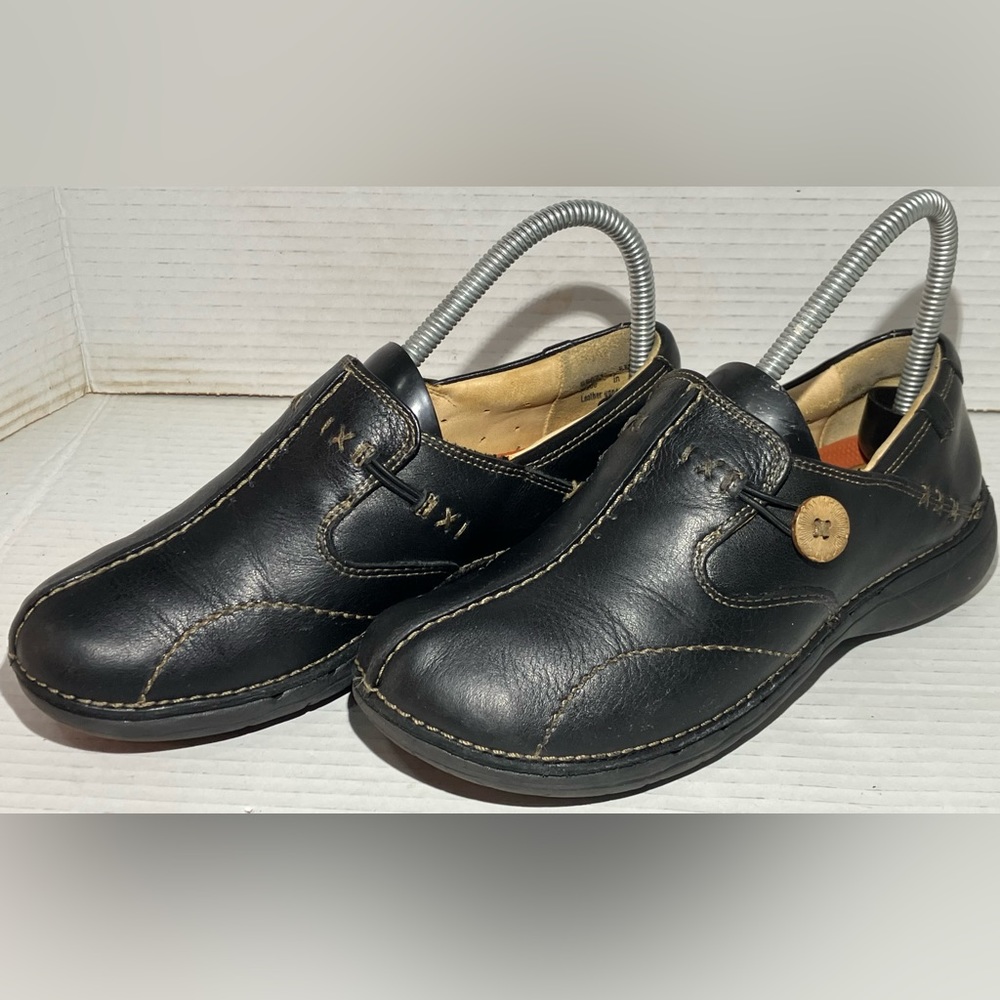 Clarks Unstructured Un Loop Slip On Loafers Black… - image 2